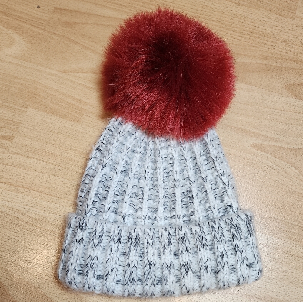 Barney's New York Wool Blend Grey Knit Beanie Faux Fur Large Red Pom Pom‎